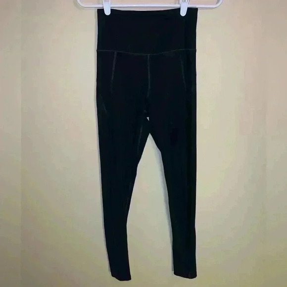 SOLD GIRLFRIEND COLLECTIVE SMALL LEGGINGS - Picture 1 of 10